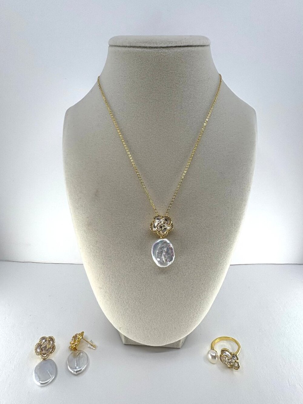 18K Gold Plated Freshwater Pearl Jewelry Set Necklace Earrings Ring Flower
